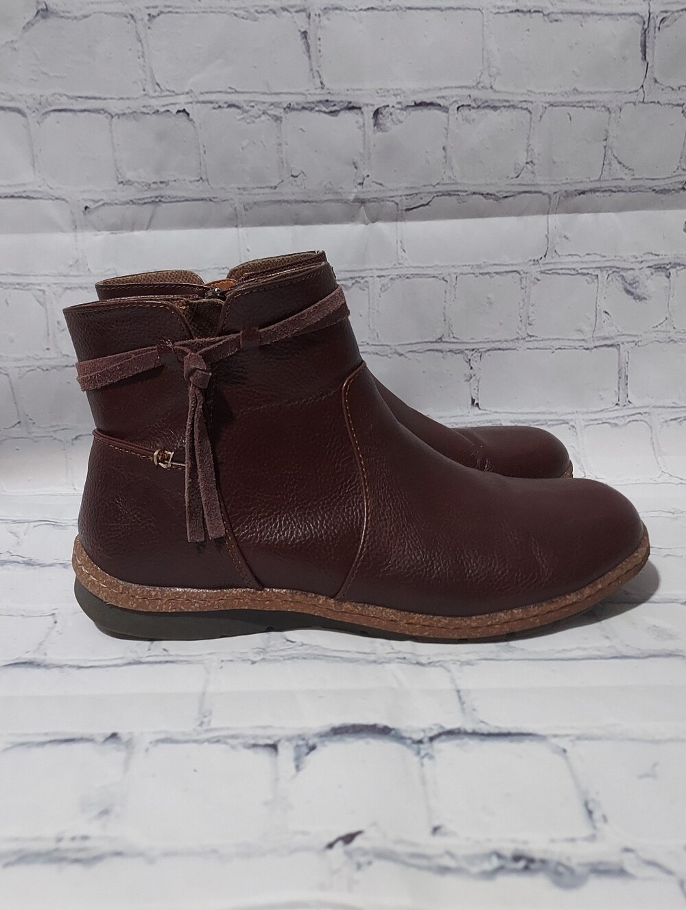 b.o.c Women's Size 10M Addi Memory Foam Ankle Booties Zipper Comfort